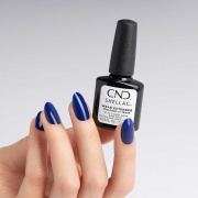 COC40411_CND-Shellac-Wear-Extender-Base-Coat_mood.jpg